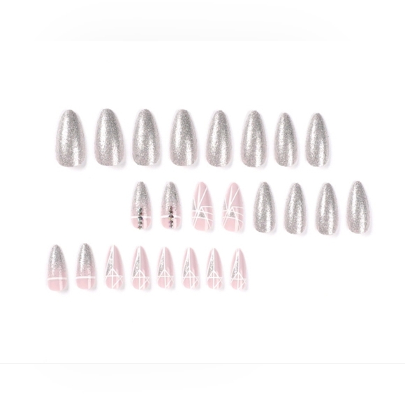 Luxury Faux Nail Collection - Picture 3 of 5